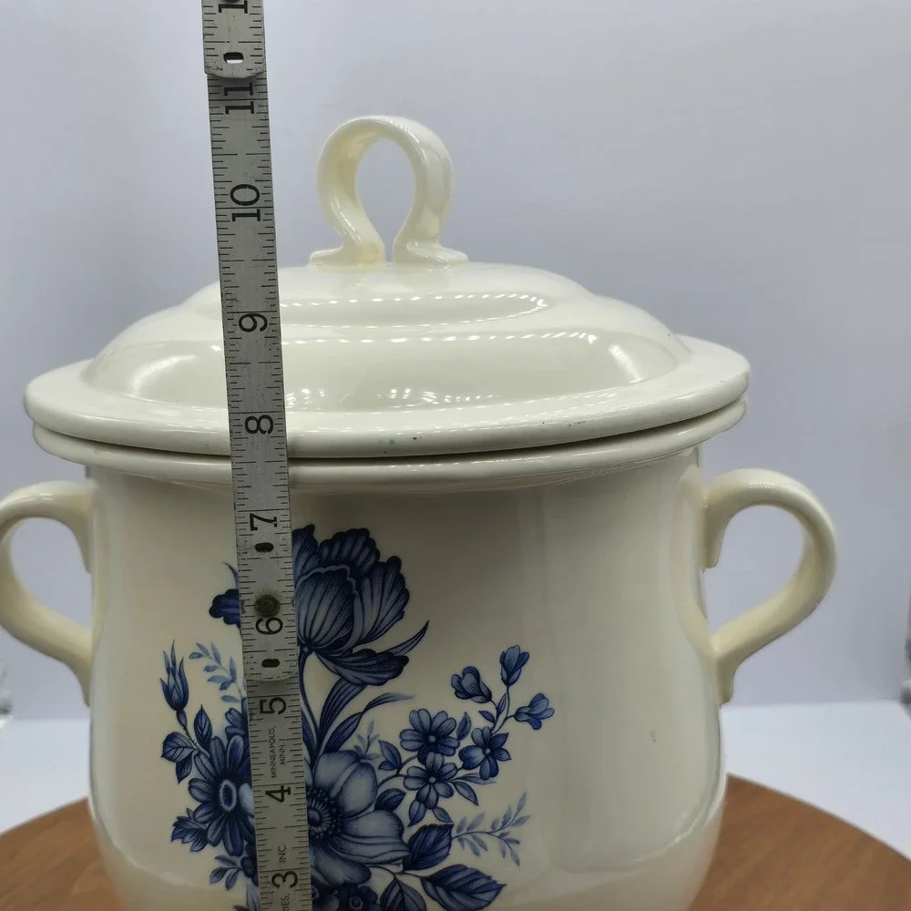 Vintage Pot with Lid Blue Onion Floral Design Cream Color Two Handles‎